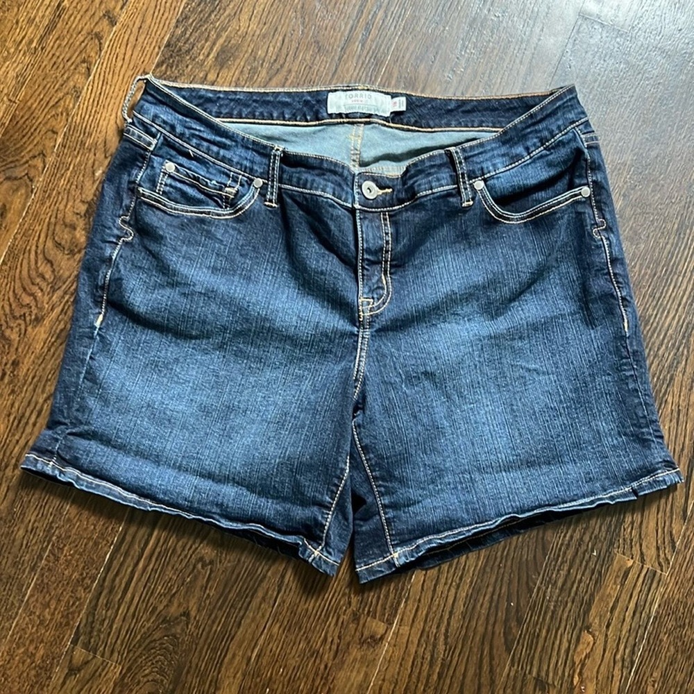 Torrid Denim First At‎ Fit Dark Wash Jean Shorts Womens Plus Size 18 Stretch